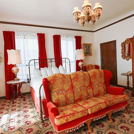 Mizpah Hotel Tonopah Bagian luar foto