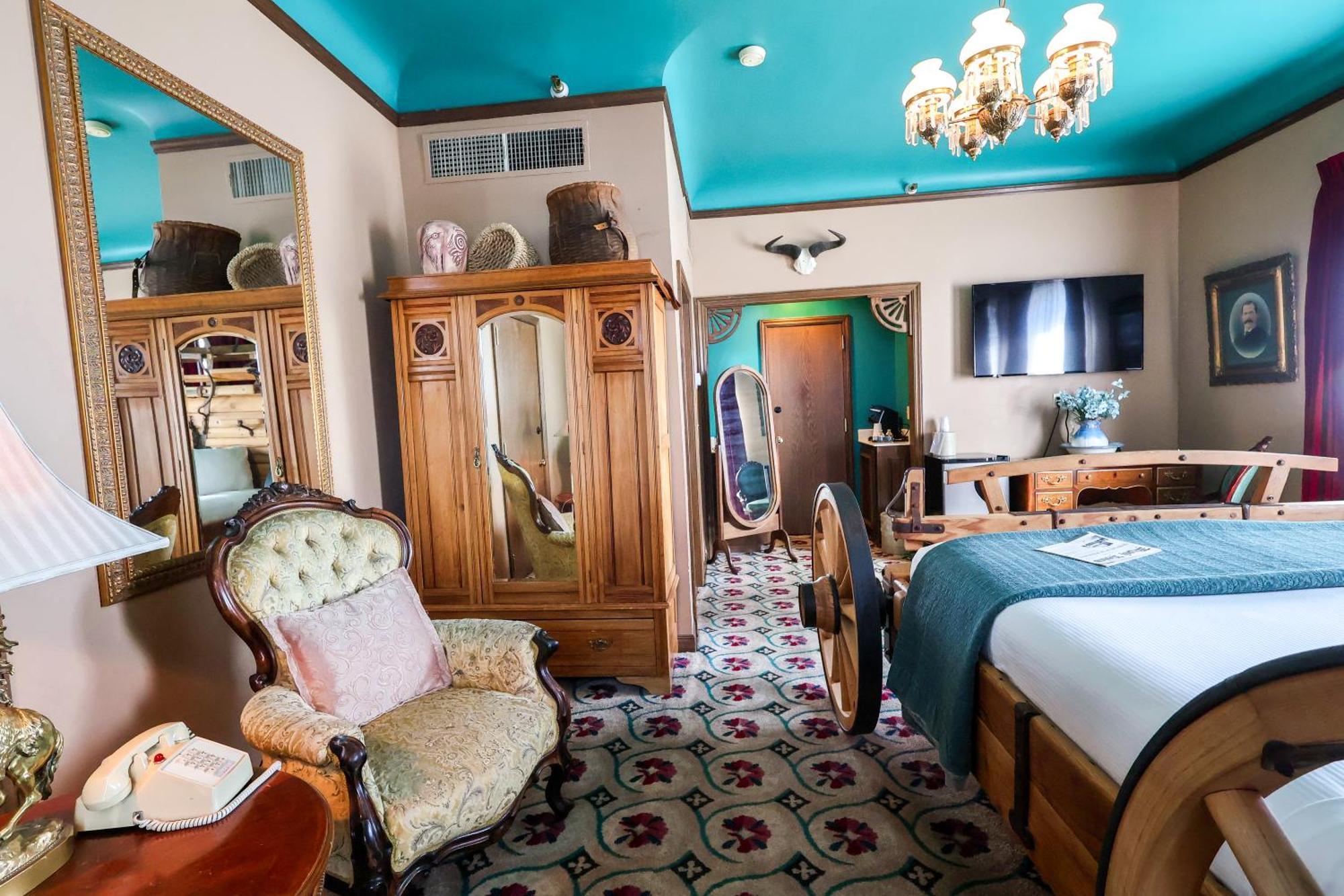 Mizpah Hotel Tonopah Bagian luar foto