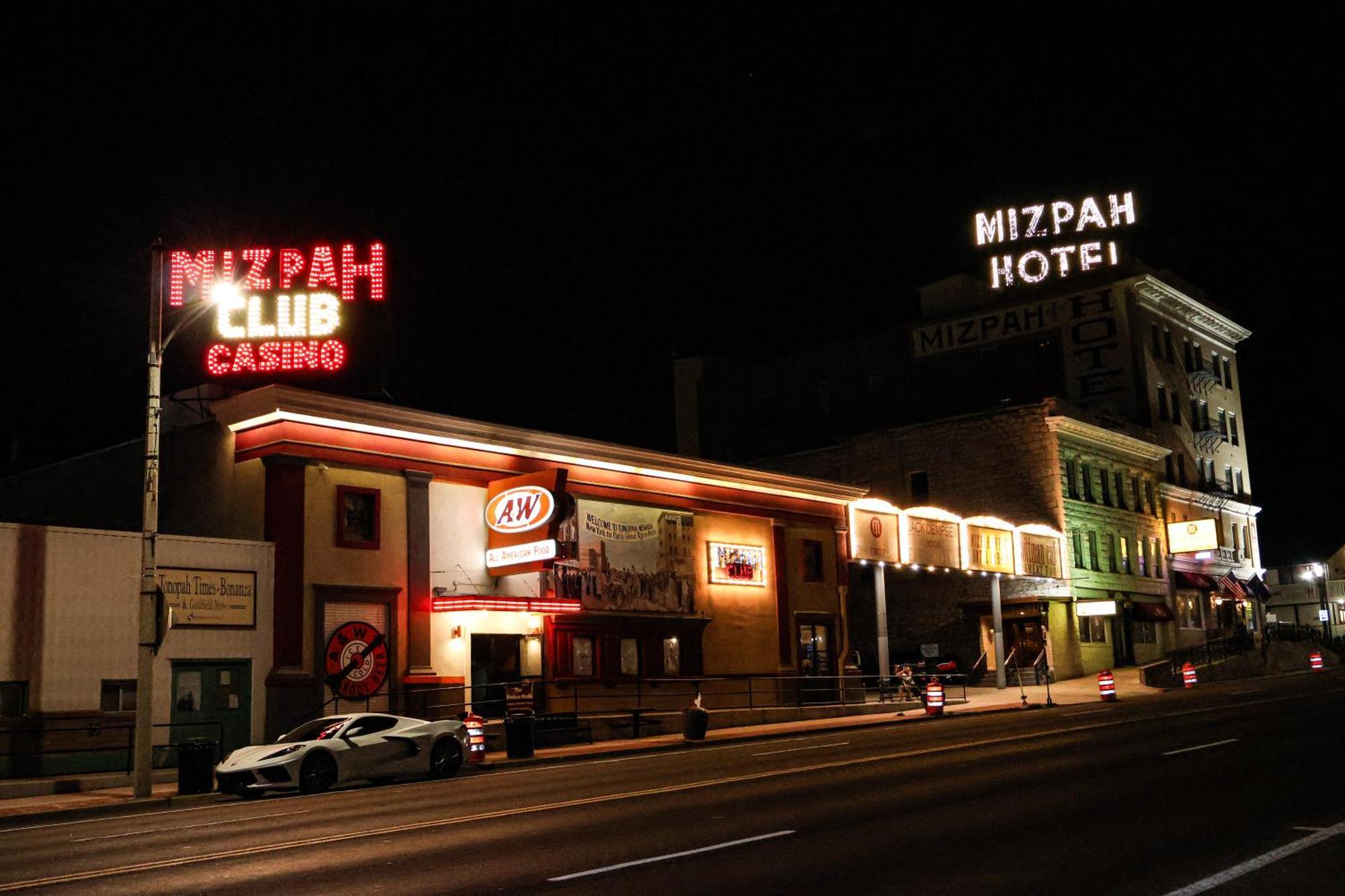 Mizpah Hotel Tonopah Bagian luar foto