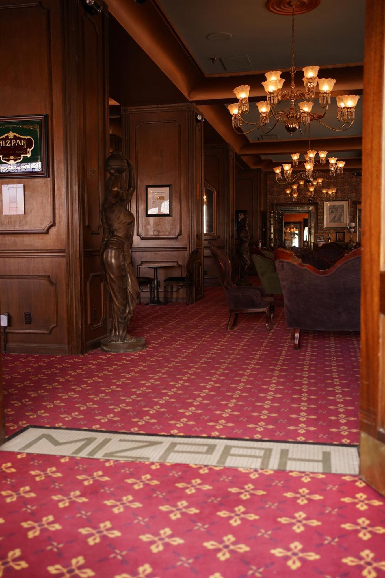 Mizpah Hotel Tonopah Bagian luar foto