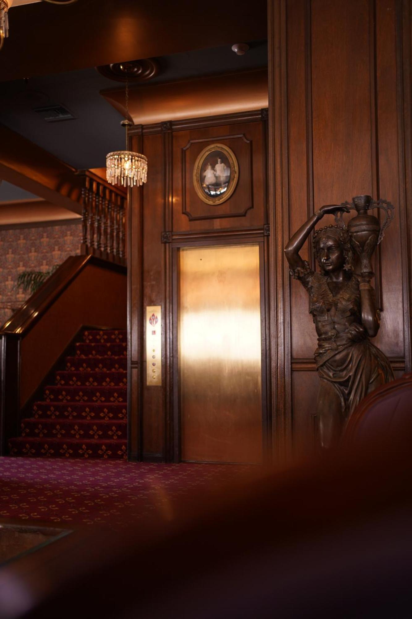 Mizpah Hotel Tonopah Bagian luar foto