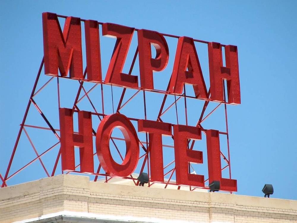 Mizpah Hotel Tonopah Bagian luar foto