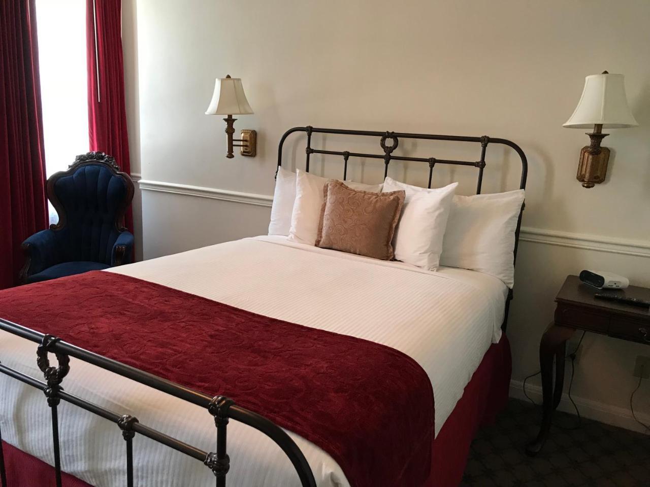 Mizpah Hotel Tonopah Bagian luar foto